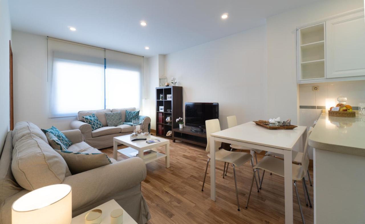 Malaga Centro Maria Zambrano Apartment Exterior photo